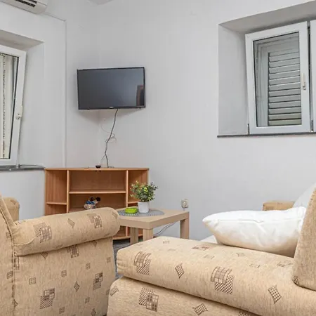 Apartment Centar 1 *